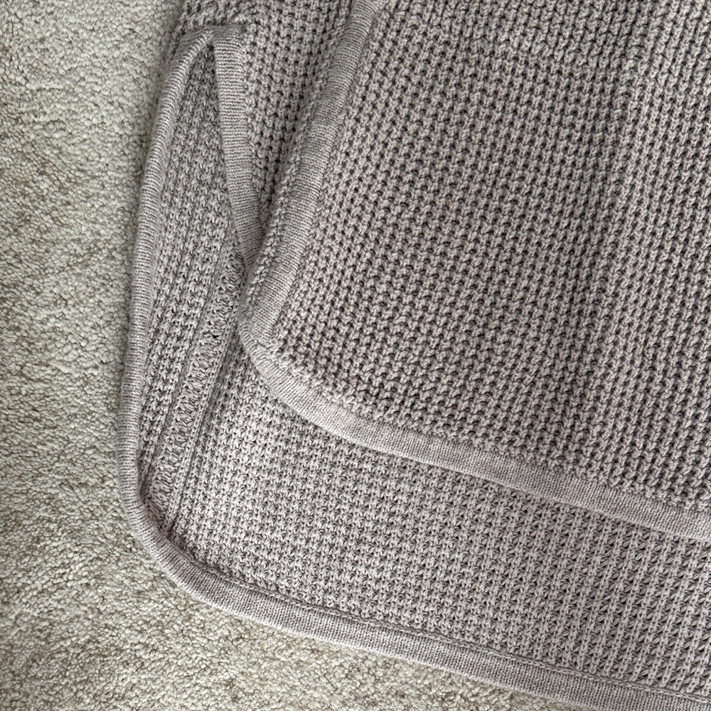 UGG Cozy Gray Turtleneck Sweater - Picture 3 of 5